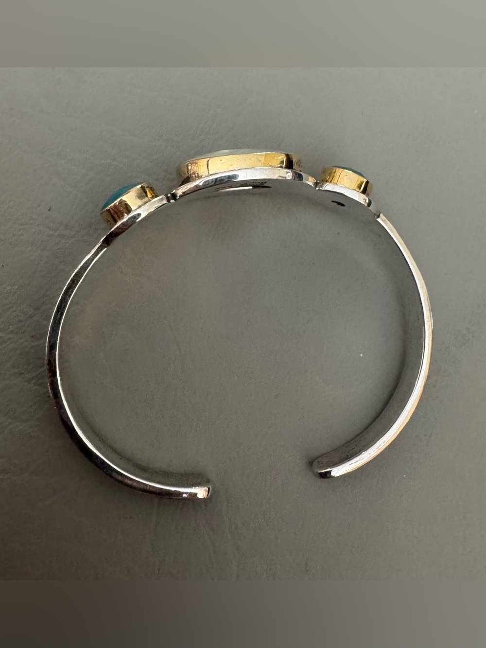 Anna Beck MOP Sterling Bangle - Picture 4 of 8